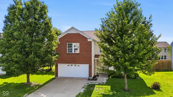 3290 Holt ST, Whiteland, IN 46184