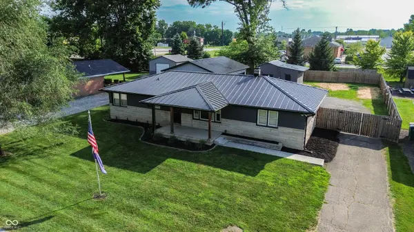 1 Wedding LN, Plainfield, IN 46168
