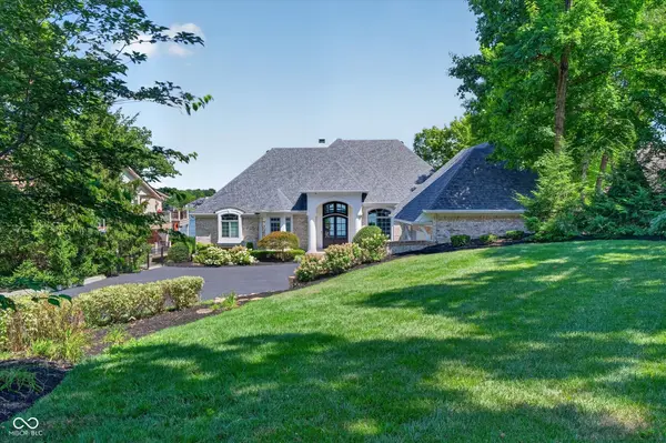 8811 Spinnaker CT, Indianapolis, IN 46256