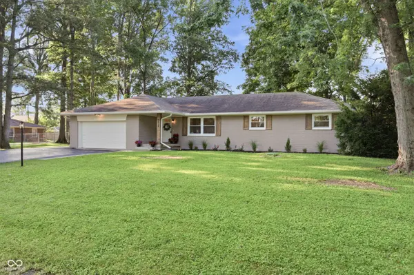 4839 W Oak DR, New Palestine, IN 46163