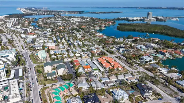 132 HARRISON DR, Sarasota, FL 34236