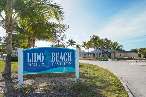 132 HARRISON DR, Sarasota, FL 34236
