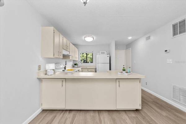 6033 34TH ST W #28, Bradenton, FL 34210
