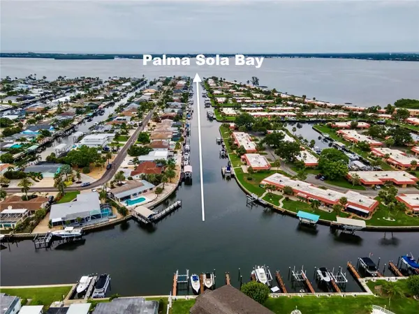 4223 ROYAL PALM DR, Bradenton, FL 34210