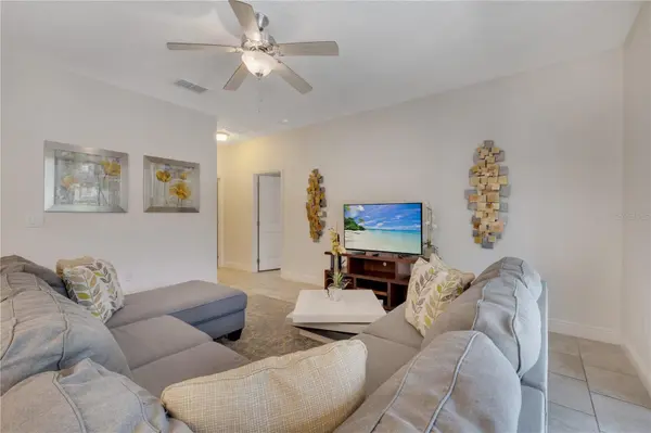 4328 ACORN CT, Davenport, FL 33837