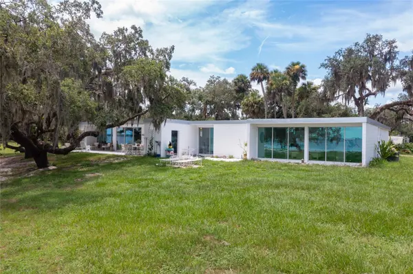 2600 FORT LANE RD, Geneva, FL 32732