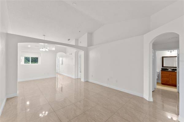 13438 FAIRWAY GLEN DR #203, Orlando, FL 32824