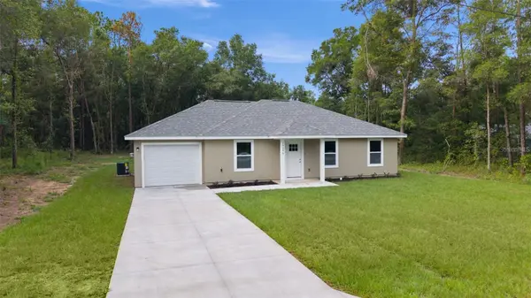 14 FISHER LOOP TRCE, Ocklawaha, FL 32179