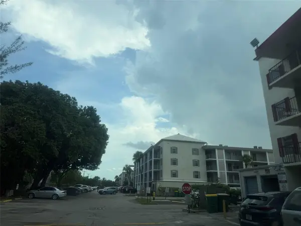 3001 NW 48TH AVE #442, Lauderdale Lakes, FL 33313