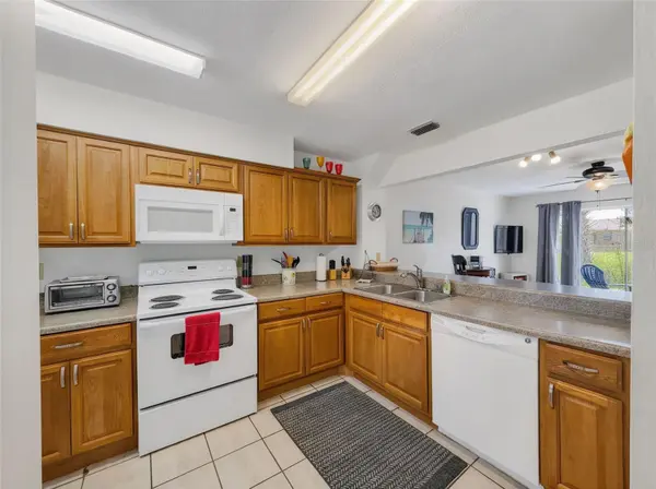 175 YORKTOWNE DR #UT11, Daytona Beach, FL 32119