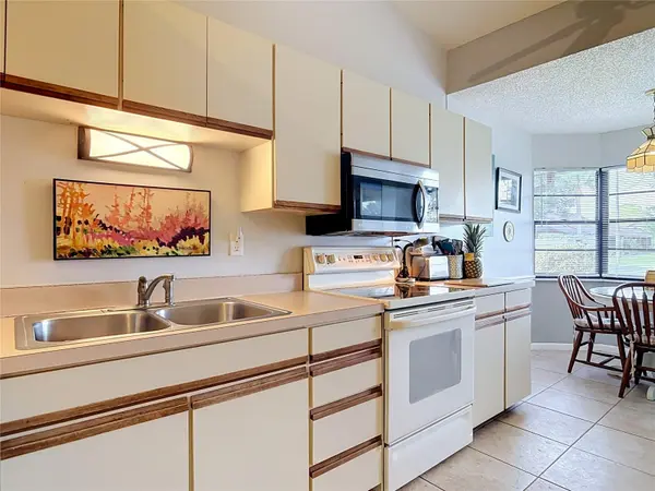935 EASTRIDGE DR #7A, Debary, FL 32713