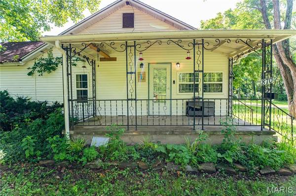 870 Walnut ST, Newburg, MO 65550