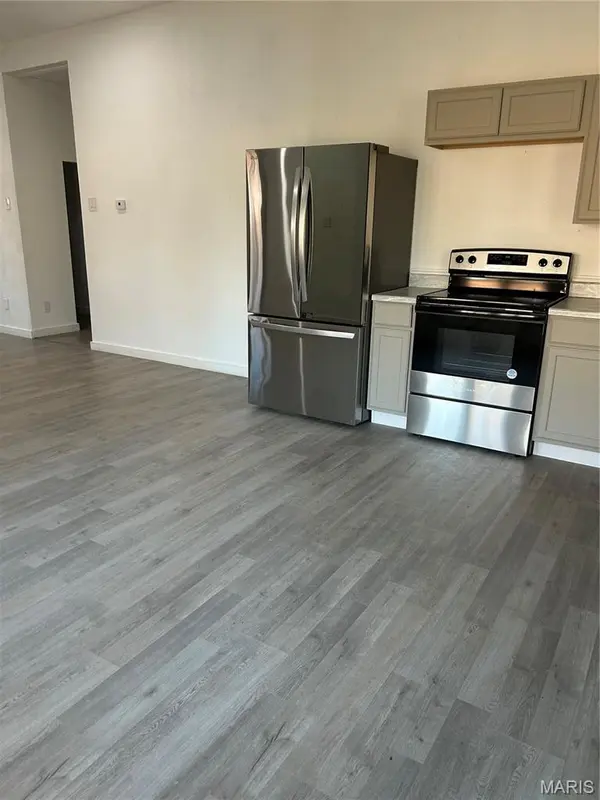 207 E Marshall ST, Charleston, MO 63834