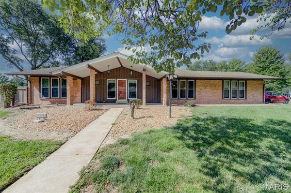 13248 Hobnail DR, Unincorporated, MO 63146