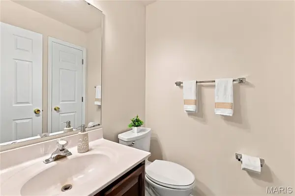 39 Green Pines CIR, St Charles, MO 63376