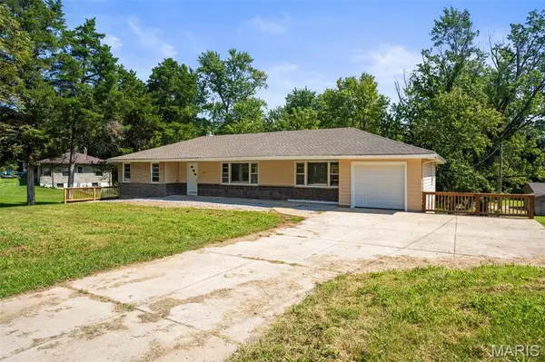 4302 Fee Fee RD, Bridgeton, MO 63044