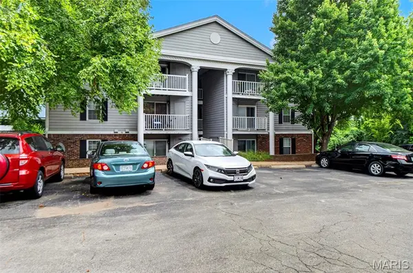 12806 Portulaca DR #K, St Louis, MO 63146
