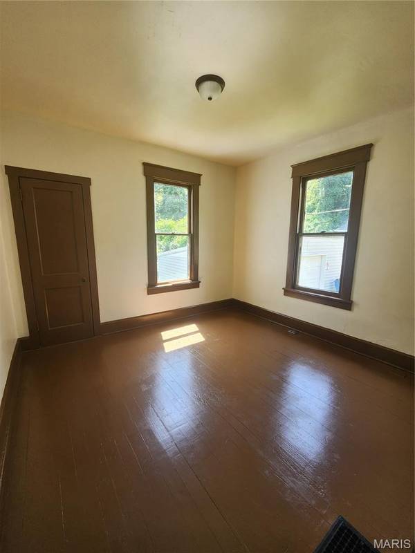 411 Augusta ST, Alton, IL 62002
