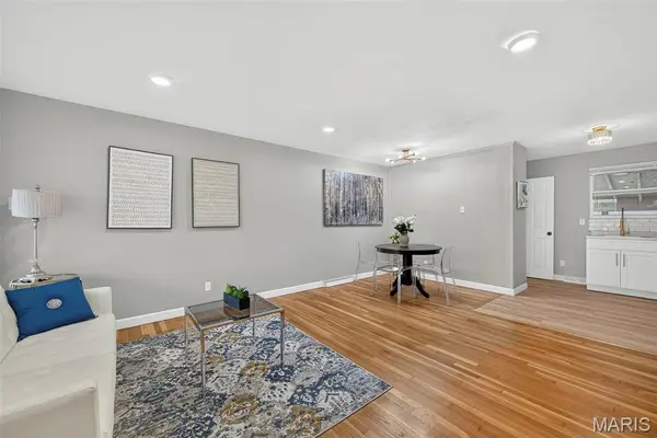 2246 Berwyn DR, St Louis, MO 63136