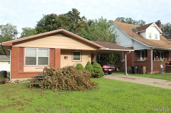 704 S Sprigg ST, Cape Girardeau, MO 63703