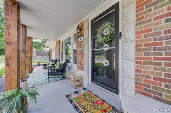 20 Alpha DR, Florissant, MO 63031