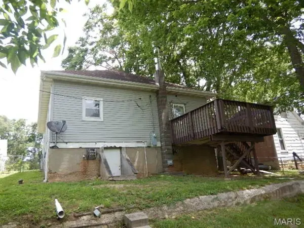 412 1st ST, Mokane, MO 65059