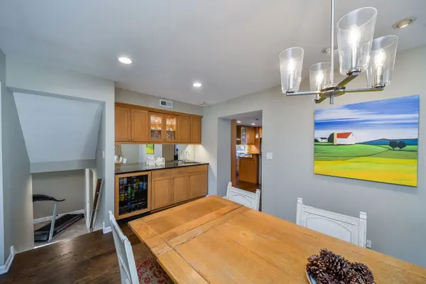 541 Park Row, Glen Ellyn, IL 60137