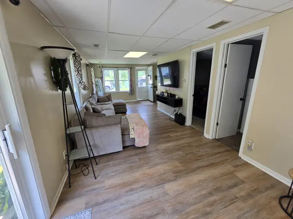 25171 W Linden LN, Antioch, IL 60002