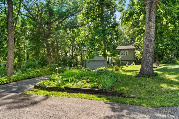 6507 WHITE DOE TRL, Rockford, IL 61102