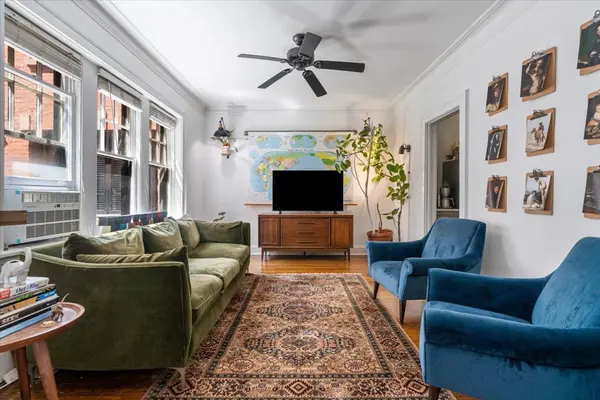 2018 SHERMAN AVE #1W, Evanston, IL 60201