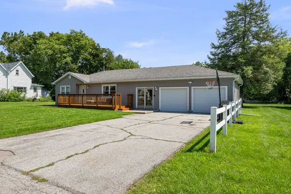 508 5th AVE, Sherrard, IL 61281