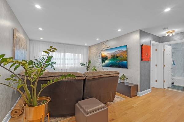 5358 N Cumberland AVE #421, Chicago, IL 60656