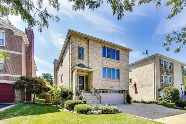 1209 E Davis ST E #3, Arlington Heights, IL 60005