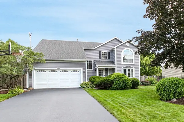 792 Brandt DR, Lake In The Hills, IL 60156