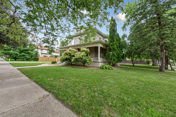 404 3rd ST NW, Faribault, MN 55021