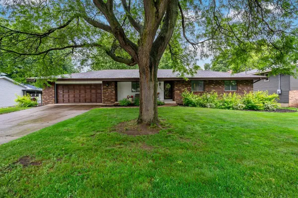 2217 Ripley AVE, Saint Paul, MN 55109