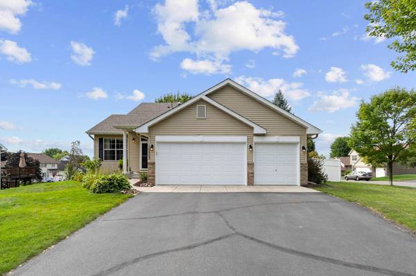 19903 Excelsior LN, Farmington, MN 55024