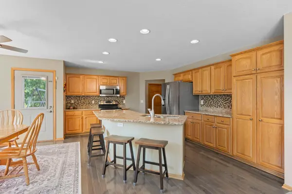 3331 98th CIR N, Brooklyn Park, MN 55443
