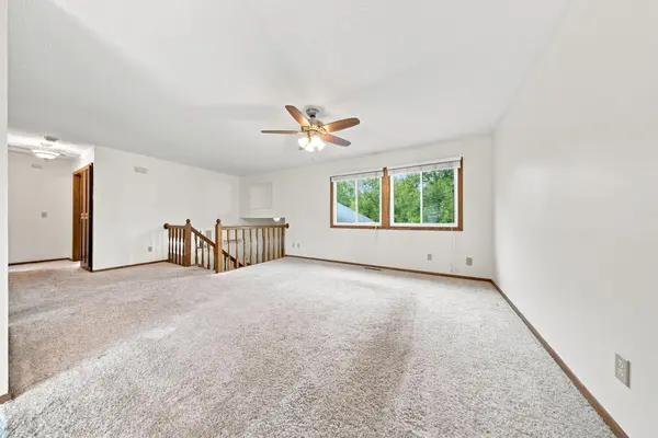 2643 Guthrie AVE N, Oakdale, MN 55128