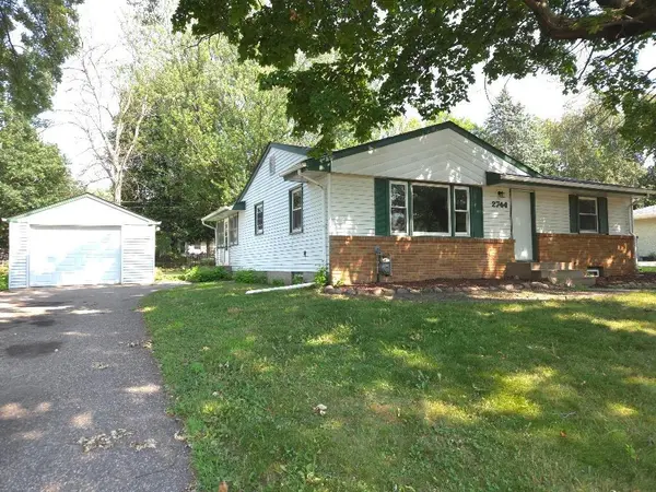 2744 Matilda ST, Roseville, MN 55113