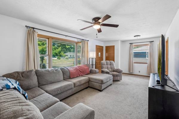 3320 Lower 147th ST W, Rosemount, MN 55068