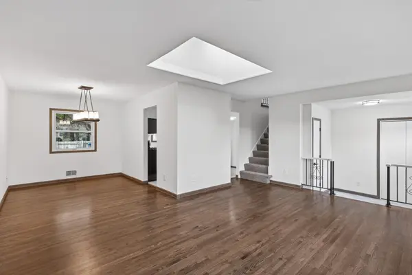 9225 Northwood Pkwy, Minneapolis, MN 55427
