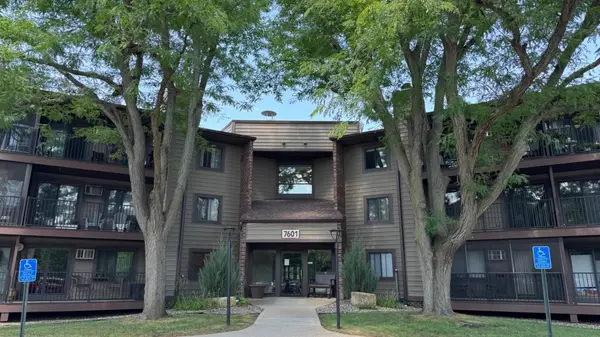 7601 W 101st ST #114, Bloomington, MN 55438