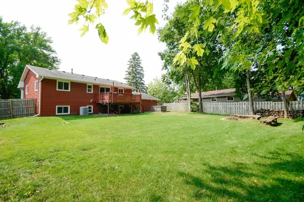 1400 Viking DR, Buffalo, MN 55313