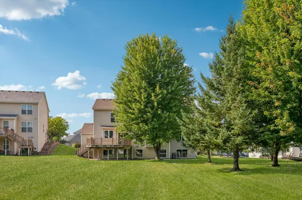 7221 Lydia LN, Woodbury, MN 55125