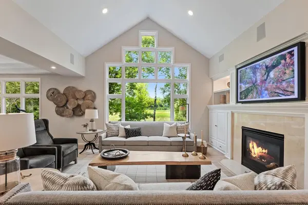 2643 Snowmass CIR, Minnetonka, MN 55305