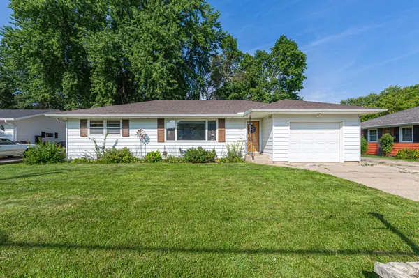 1334 Lincoln AVE, Owatonna, MN 55060