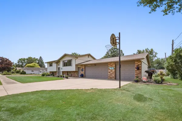 1401 Dover ST, Chippewa Falls, WI 54729