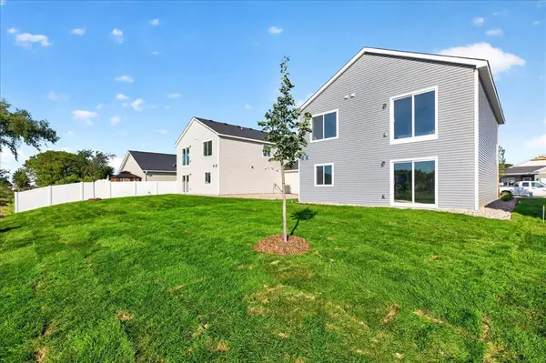 1815 Pierce ST S, Cambridge, MN 55008