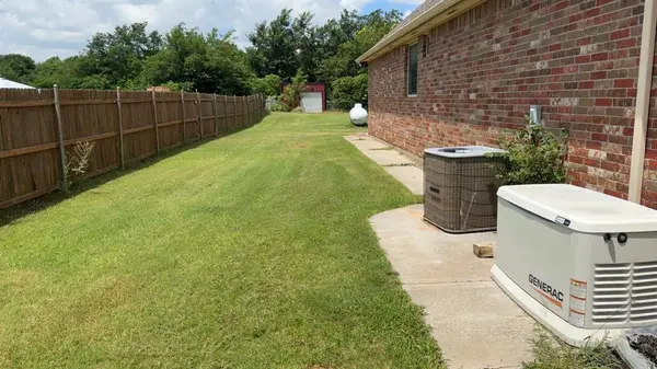 928 County Street 2932, Tuttle, OK 73089